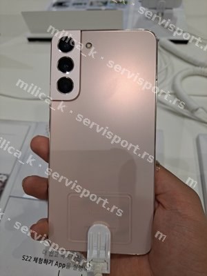 Na prodaju: Samsung Galaxy S22 - očuvano