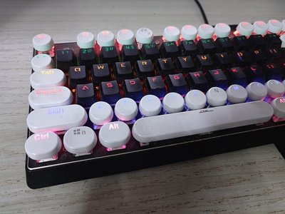 Na prodaju: Tastatura mehanička